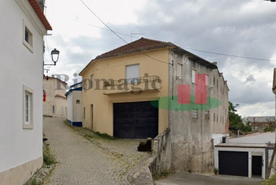 Armazém para Arrendamento em Rio Maior