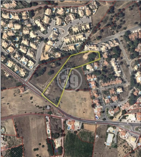 Terreno Misto para Venda em Albufeira e Olhos de Água