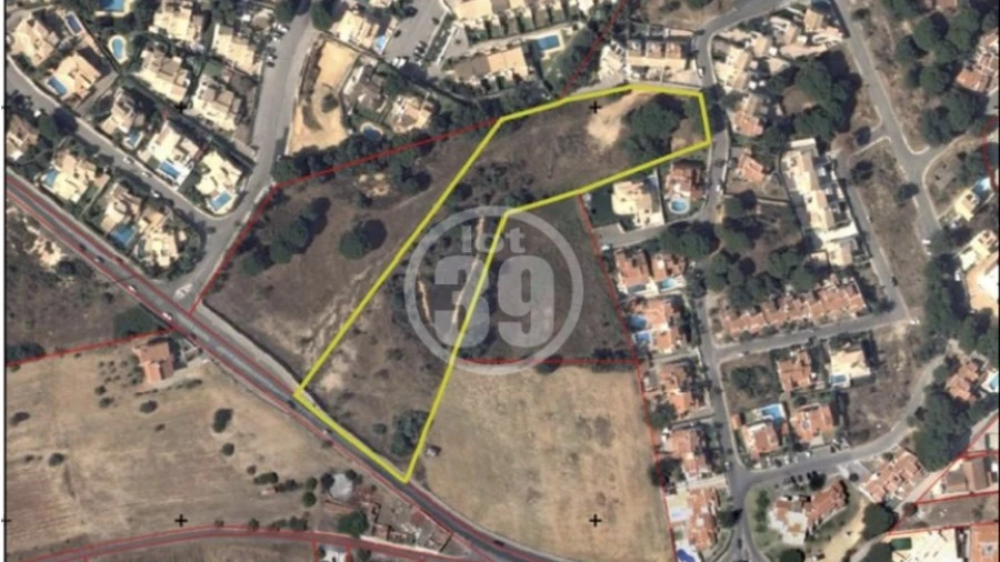 Terreno Misto para Venda em Albufeira e Olhos de Água