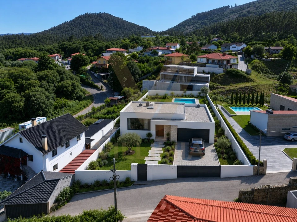 Terreno para Venda em Arcozelo Foto 1