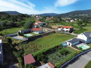 Terreno para Venda em Arcozelo
