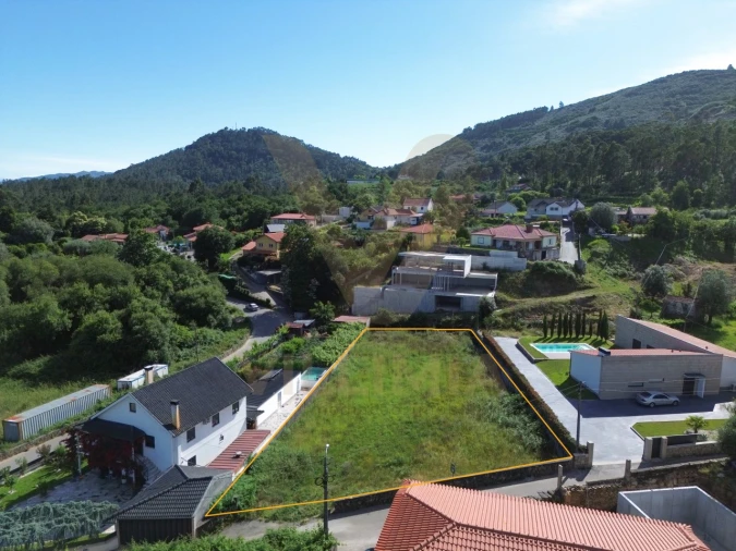 Terreno para Venda em Arcozelo Foto 2