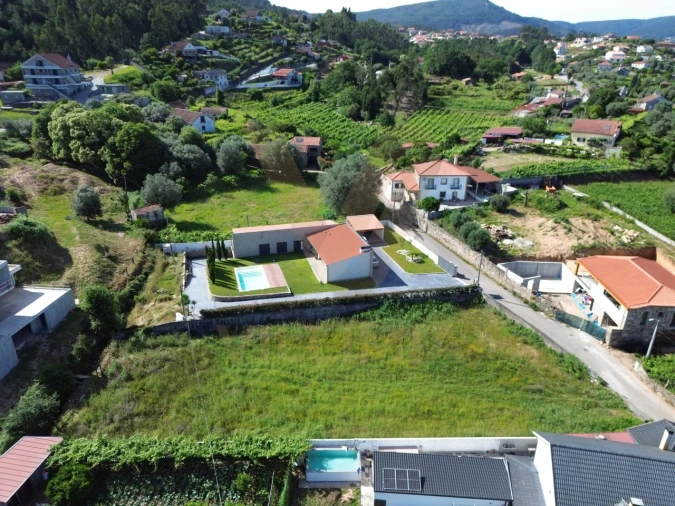 Terreno para Venda em Arcozelo Foto 3