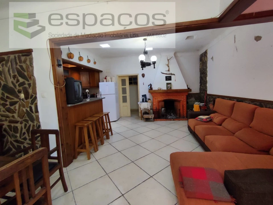 Moradia T4 para Venda em Fratel Foto 2