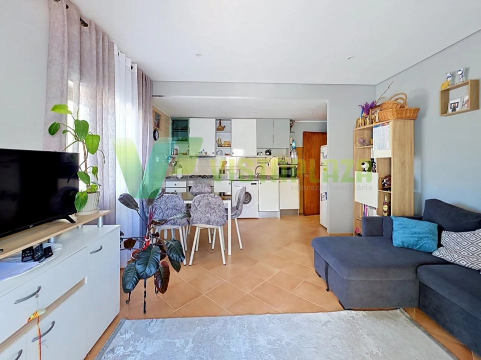 Apartamento T2 para Venda em Portimão Foto 2