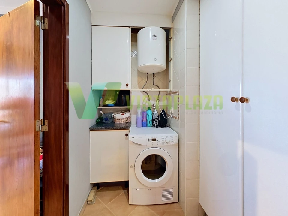 Apartamento T2 para Venda em Portimão Foto 21