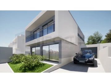 Moradia T4 para Venda em Esgueira