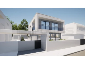 Moradia T4 para Venda em Esgueira
