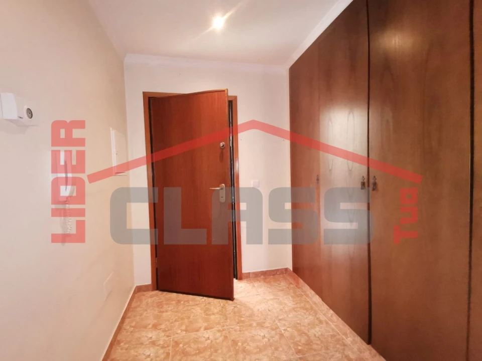 Apartamento T3 para Arrendamento em Mirandela Foto 10