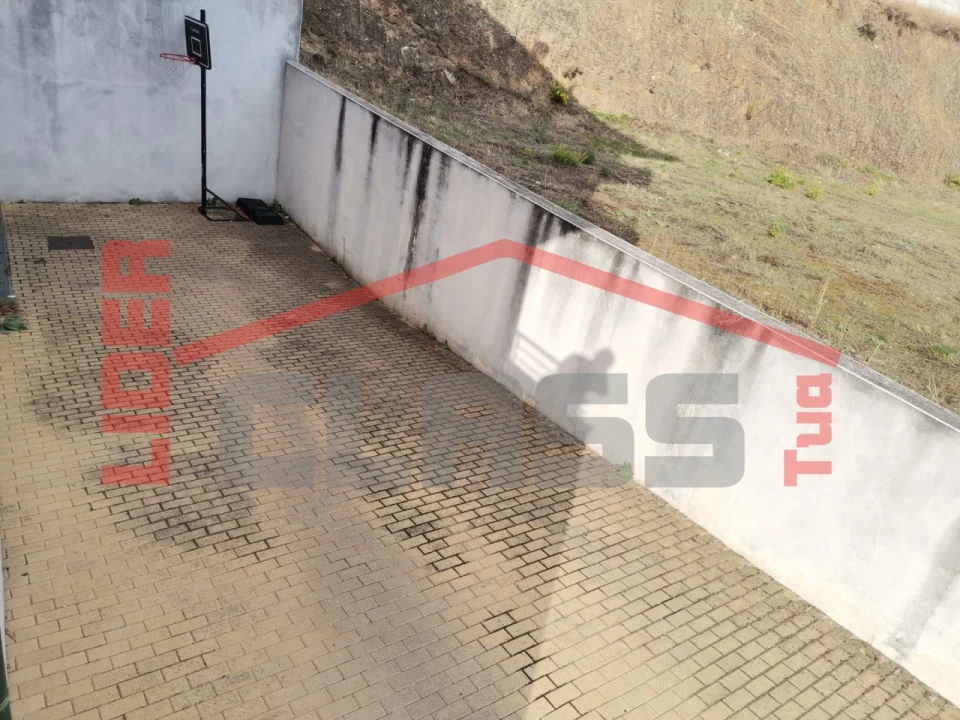 Apartamento T3 para Arrendamento em Mirandela Foto 25
