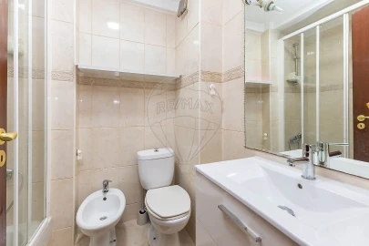 Apartamento T3 para Venda em Aldoar, Foz do Douro e Nevogilde