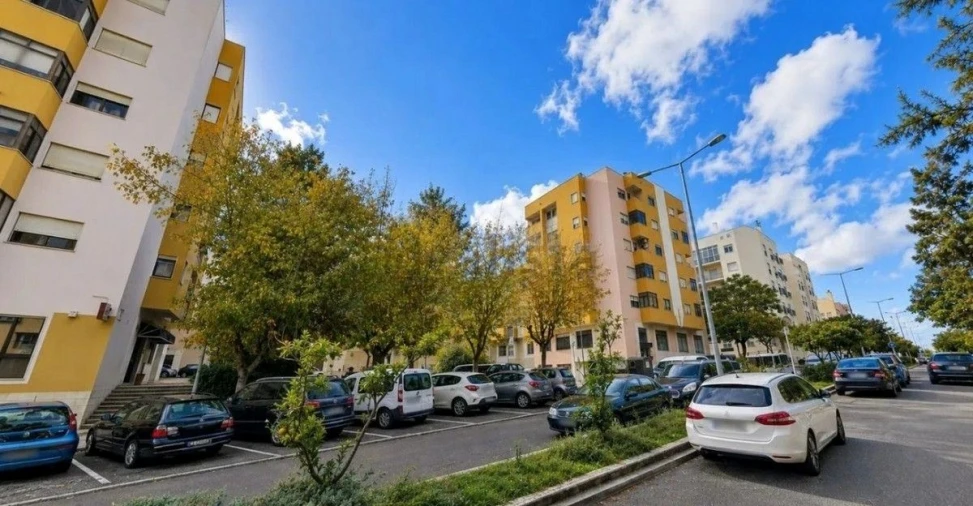 Loja para Venda em Sacavém e Prior Velho Foto 7
