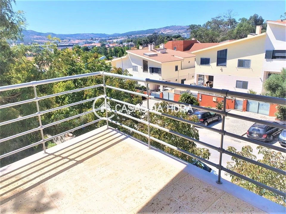 Apartamento T2 para Arrendamento em Loures Foto 1