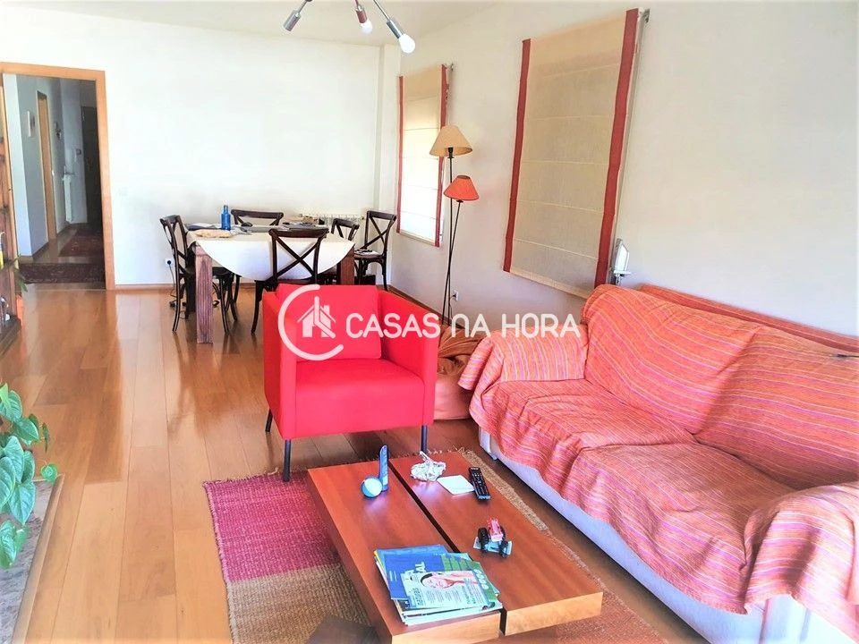 Apartamento T2 para Arrendamento em Loures Foto 9