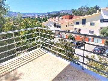 Apartamento T2 para Arrendamento em Loures