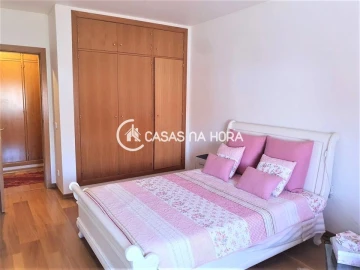 Apartamento T2 para Arrendamento em Loures