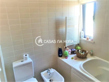 Apartamento T2 para Arrendamento em Loures