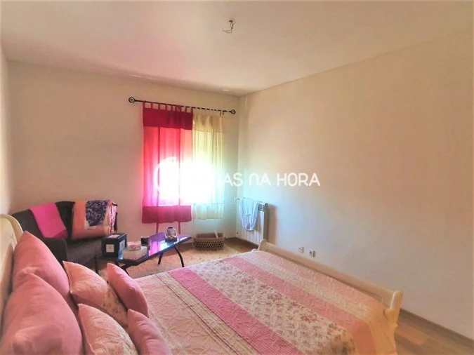 Apartamento T2 para Arrendamento em Loures Foto 11
