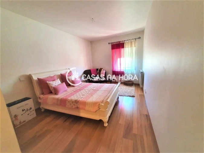 Apartamento T2 para Arrendamento em Loures Foto 13
