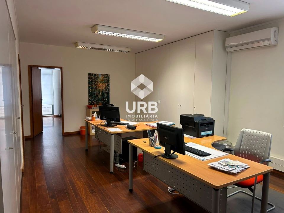 Escritório para Arrendamento em Braga (São José de São Lázaro e São João do Souto) Foto 6