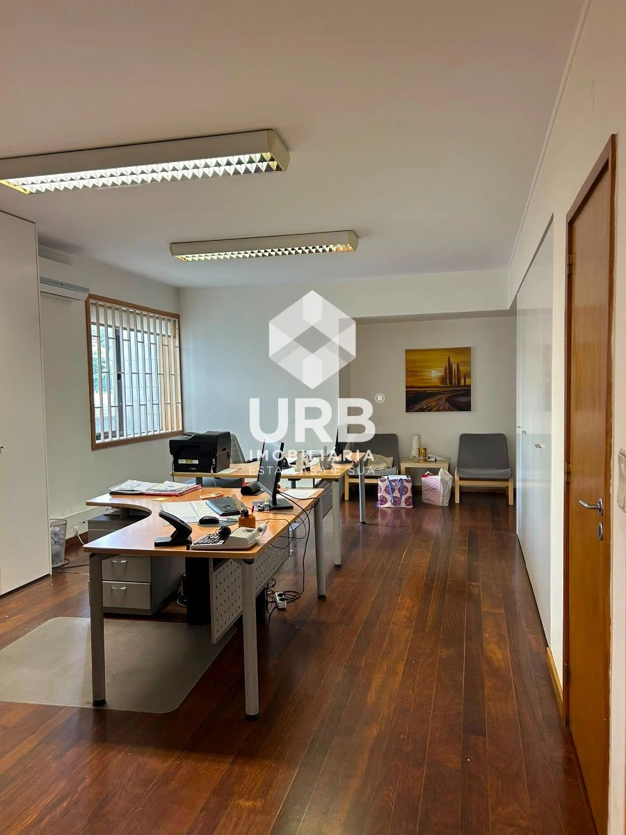 Escritório para Arrendamento em Braga (São José de São Lázaro e São João do Souto) Foto 7