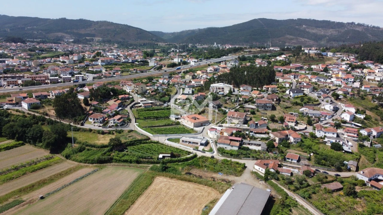 Moradia T3 para Venda em Campo e Sobrado Foto 12