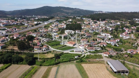 Moradia T3 para Venda em Campo e Sobrado