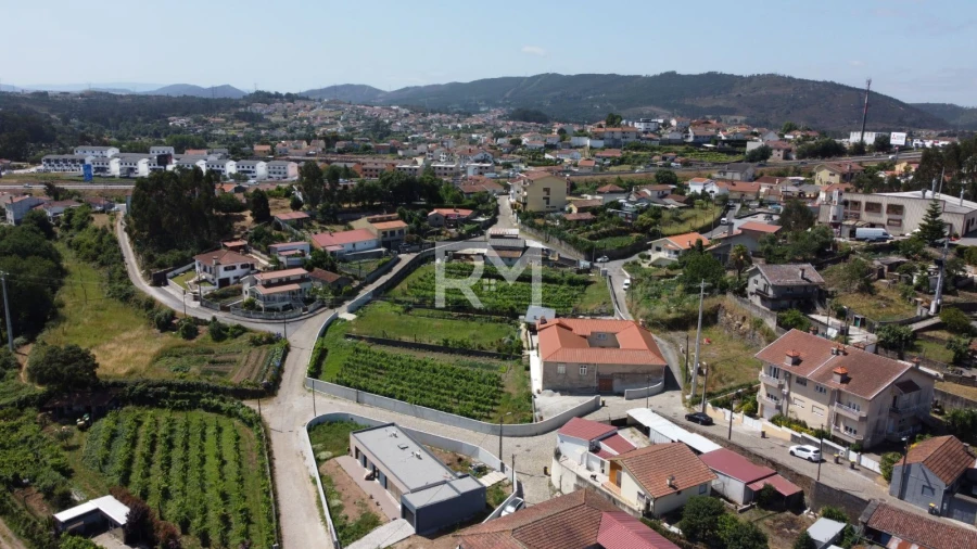 Moradia T3 para Venda em Campo e Sobrado Foto 11