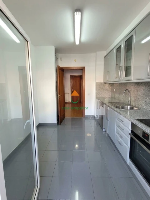 Apartamento T3 para Venda em Santa Marinha e São Pedro da Afurada
