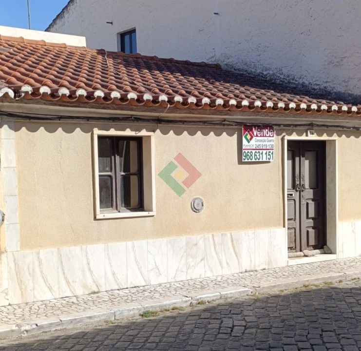 Moradia T2 para Venda em Bencatel Foto 1