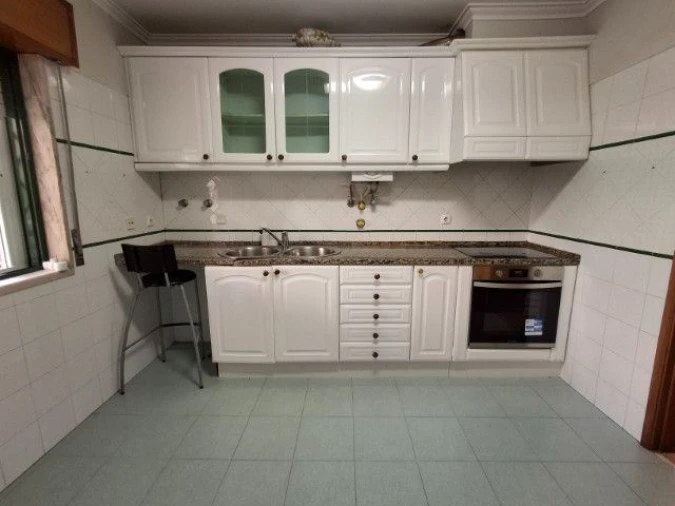 Apartamento T1 para Arrendamento em Rio de Mouro Foto 12