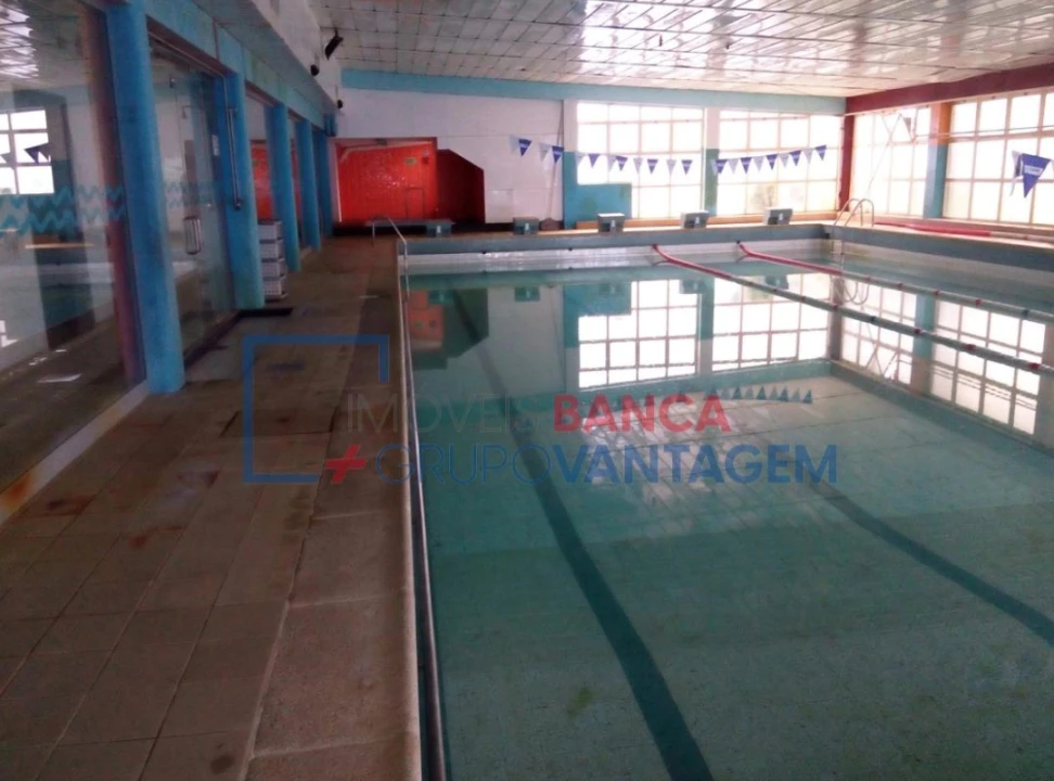 Negócio para Venda em Bougado (São Martinho e Santiago) Foto 1