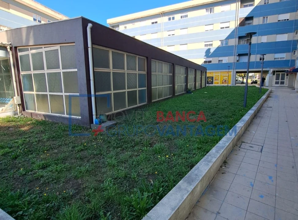 Negócio para Venda em Bougado (São Martinho e Santiago) Foto 4
