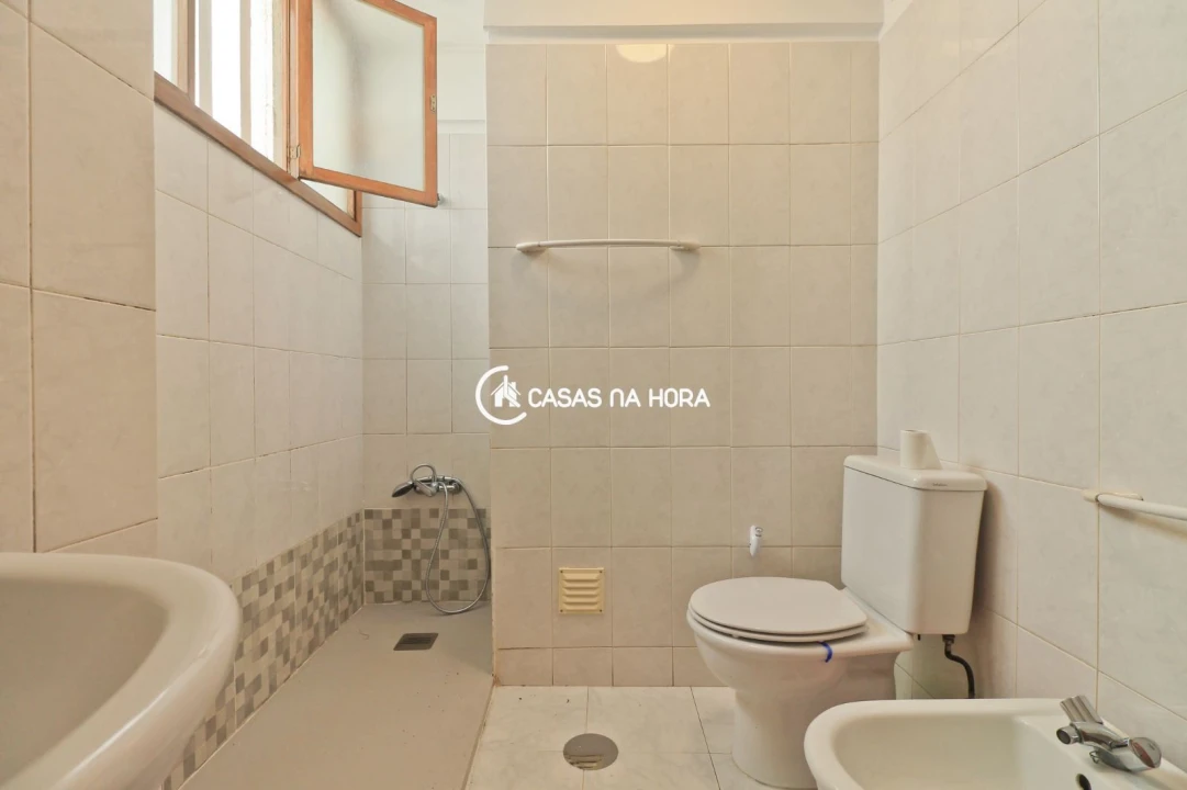 Apartamento T4 para Arrendamento em Campanhã Foto 18