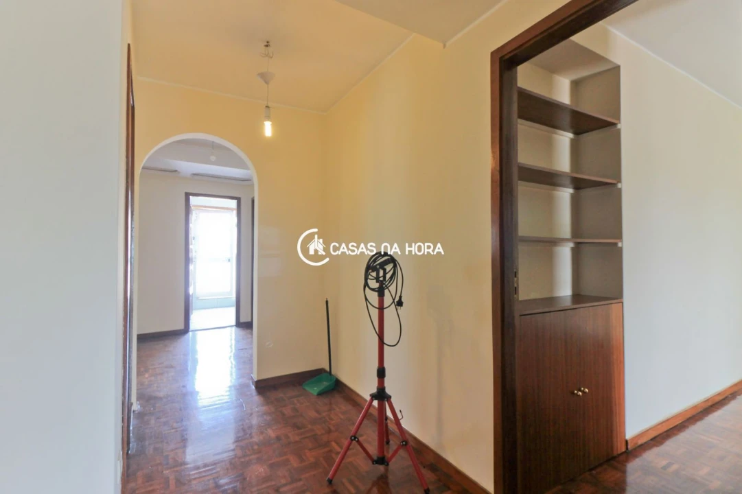 Apartamento T4 para Arrendamento em Campanhã Foto 21