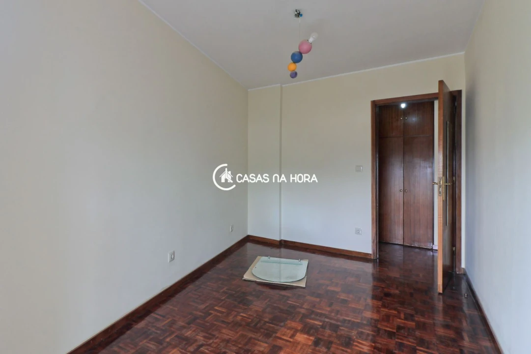 Apartamento T4 para Arrendamento em Campanhã Foto 23