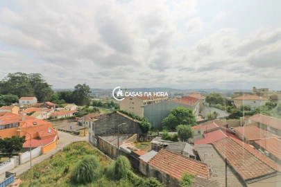 Apartamento T4 para Arrendamento em Campanhã