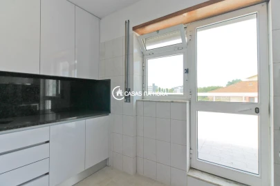 Apartamento T4 para Arrendamento em Campanhã
