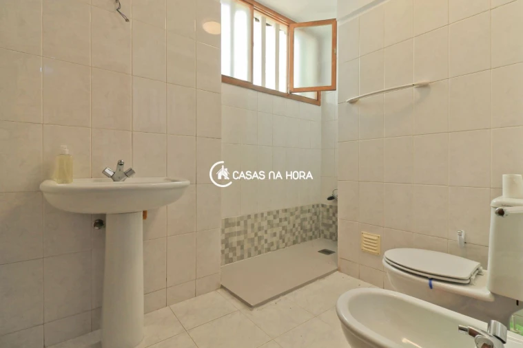 Apartamento T4 para Arrendamento em Campanhã Foto 7