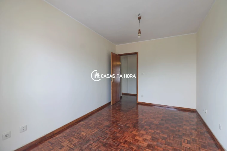 Apartamento T4 para Arrendamento em Campanhã Foto 25