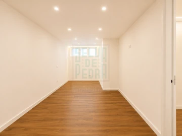 Apartamento T2 para Venda em Paços de Ferreira