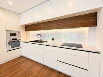 Apartamento T2 para Venda em Paços de Ferreira
