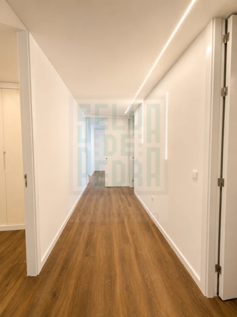 Apartamento T2 para Venda em Paços de Ferreira