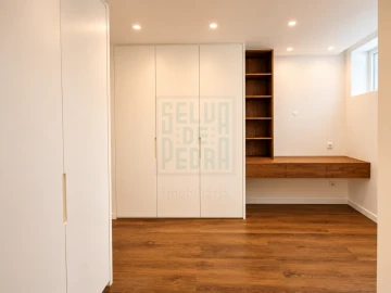 Apartamento T2 para Venda em Paços de Ferreira
