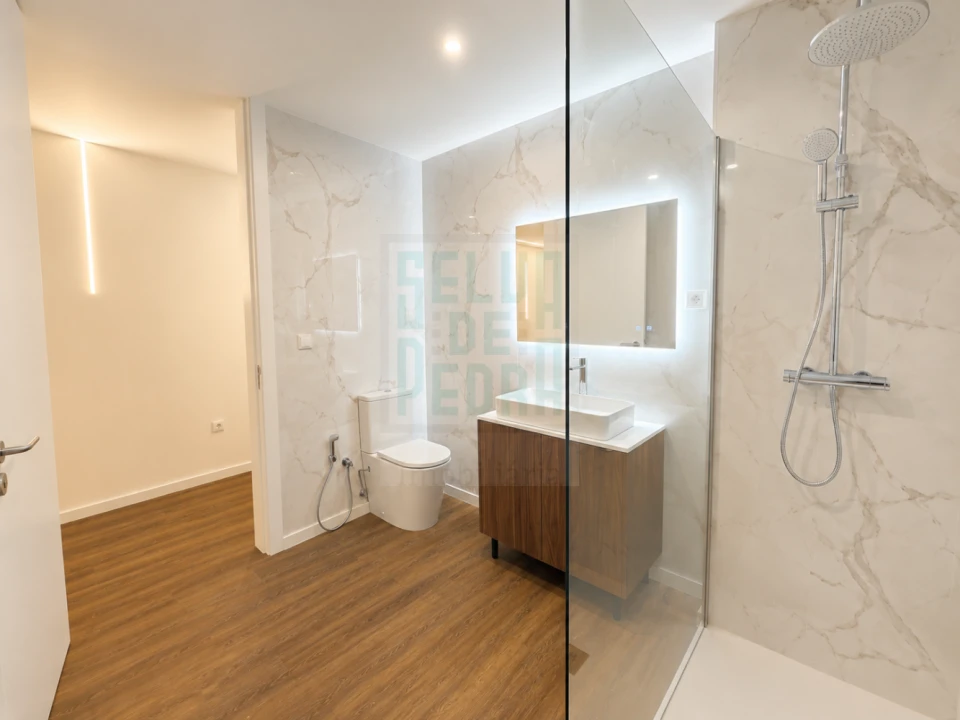 Apartamento T2 para Venda em Paços de Ferreira Foto 18