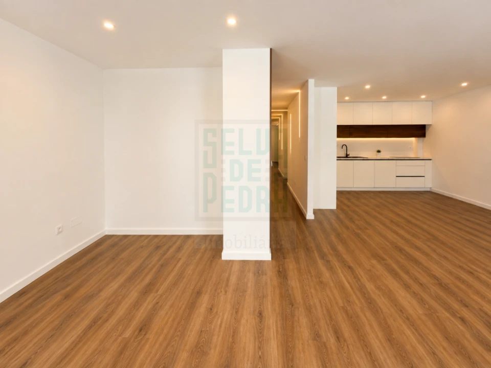 Apartamento T2 para Venda em Paços de Ferreira Foto 11