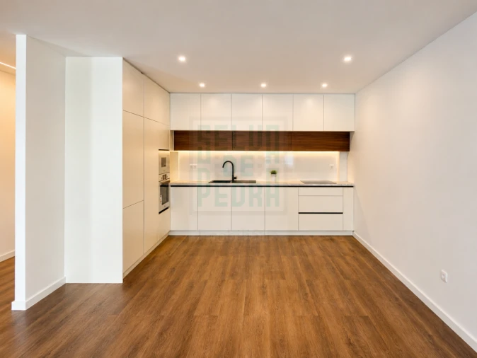 Apartamento T2 para Venda em Paços de Ferreira Foto 2