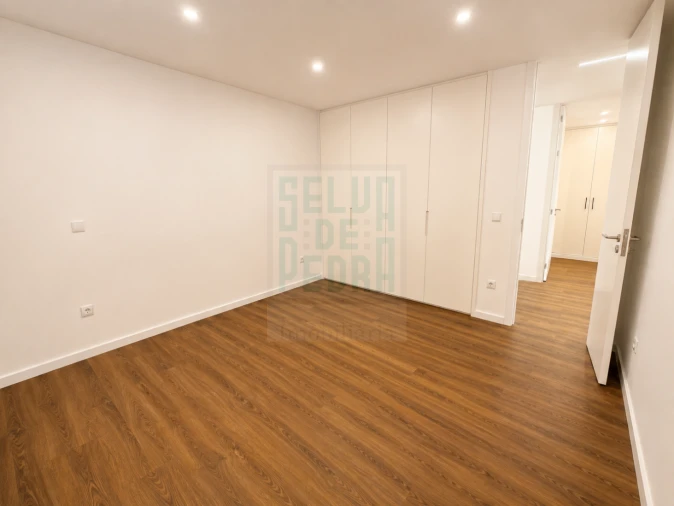 Apartamento T2 para Venda em Paços de Ferreira Foto 21