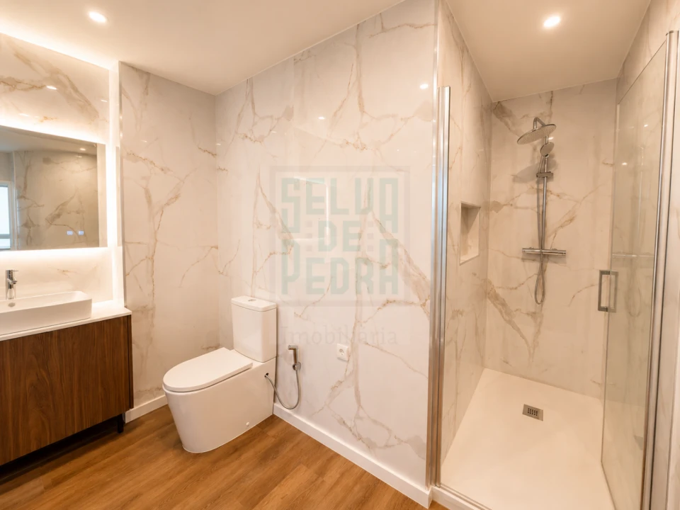 Apartamento T2 para Venda em Paços de Ferreira Foto 39