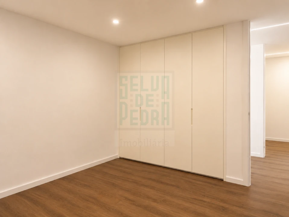 Apartamento T2 para Venda em Paços de Ferreira Foto 11